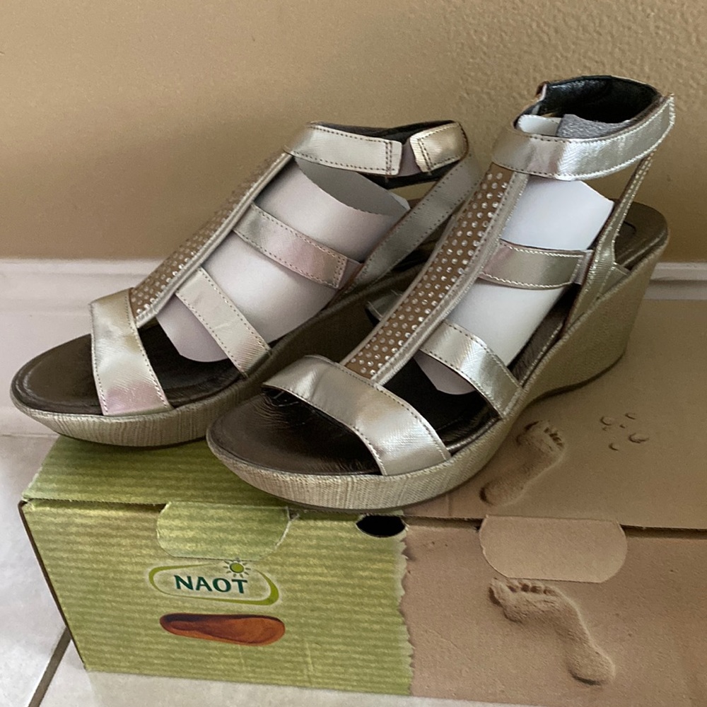 NAOT Mystery new in box never worn silver